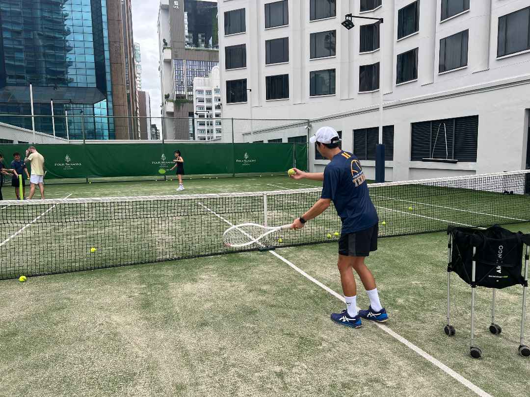 how to improve tennis backhand volley shots